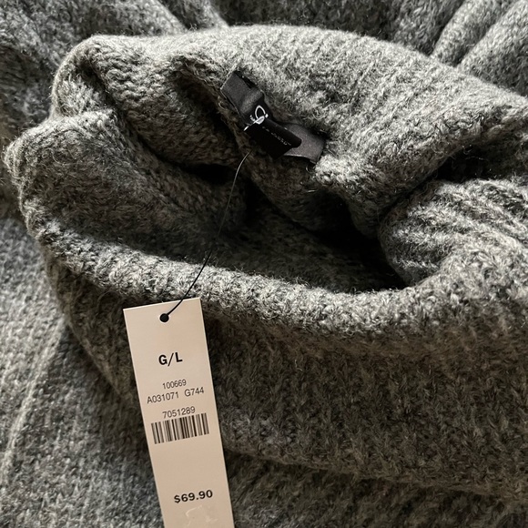 NEW Jacob CHIC lightweight turtleneck sweater. Size L - Picture 3 of 11